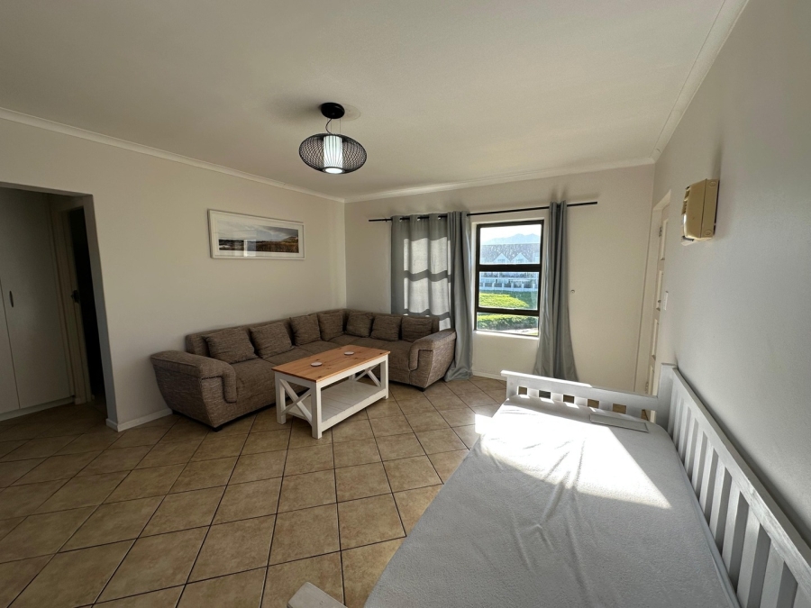 2 Bedroom Property for Sale in Whispering Pines Western Cape